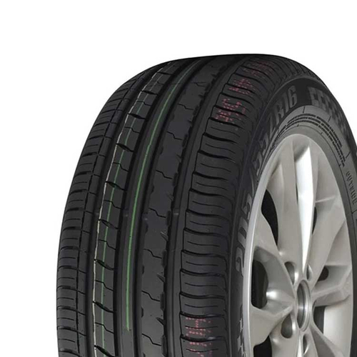 Royal Black Royal Performance 215/45R17 91 W